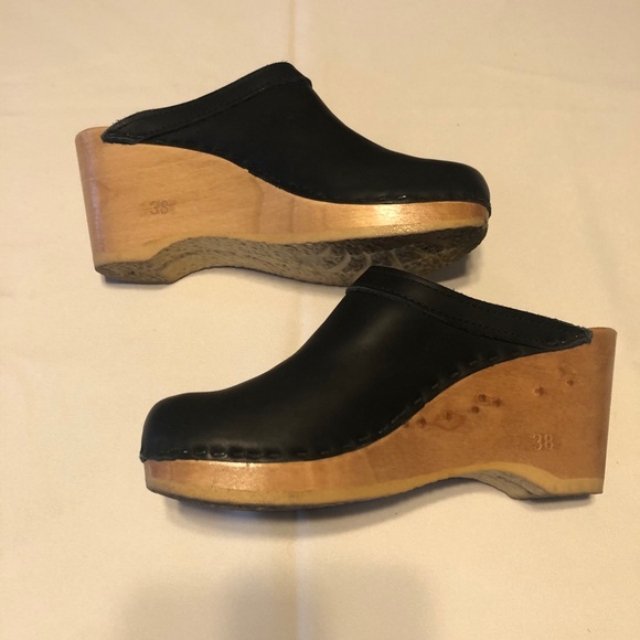 No. 6 Shoes - No.6 New School Clog on Wedge in Black